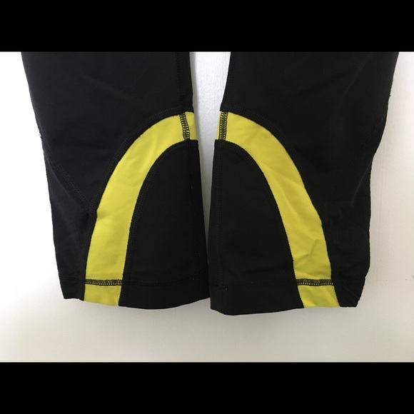 Lululemon Yoga Capri Pants/ Black Yellow - Picture 4 of 7